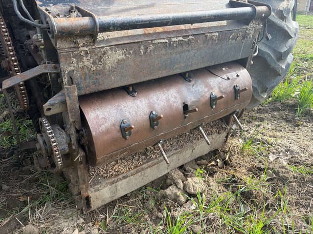 Image of Gleaner F2 equipment image 4