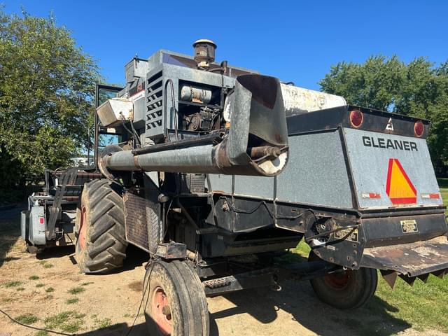 Image of Gleaner F2 equipment image 1