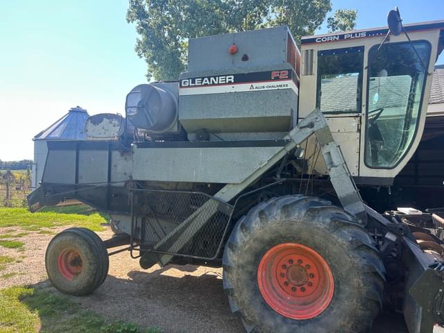 Image of Gleaner F2 equipment image 4