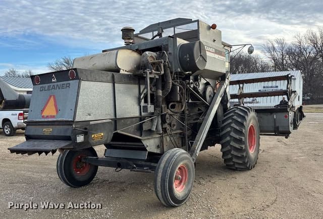 Image of Gleaner F2 equipment image 4