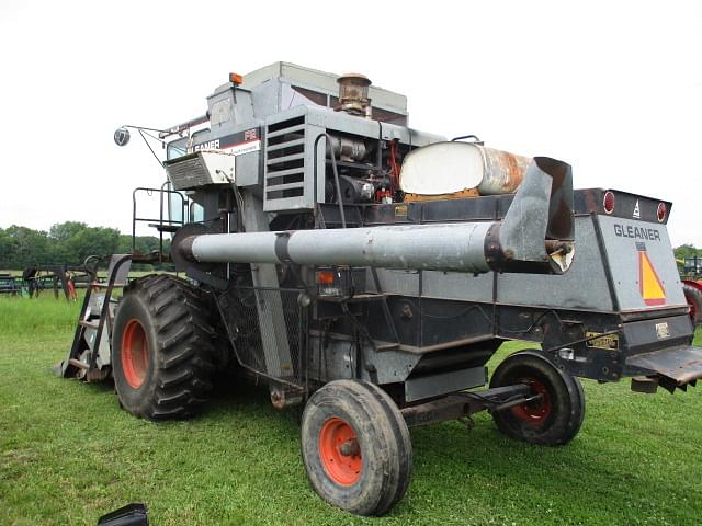 Image of Gleaner F2 equipment image 2