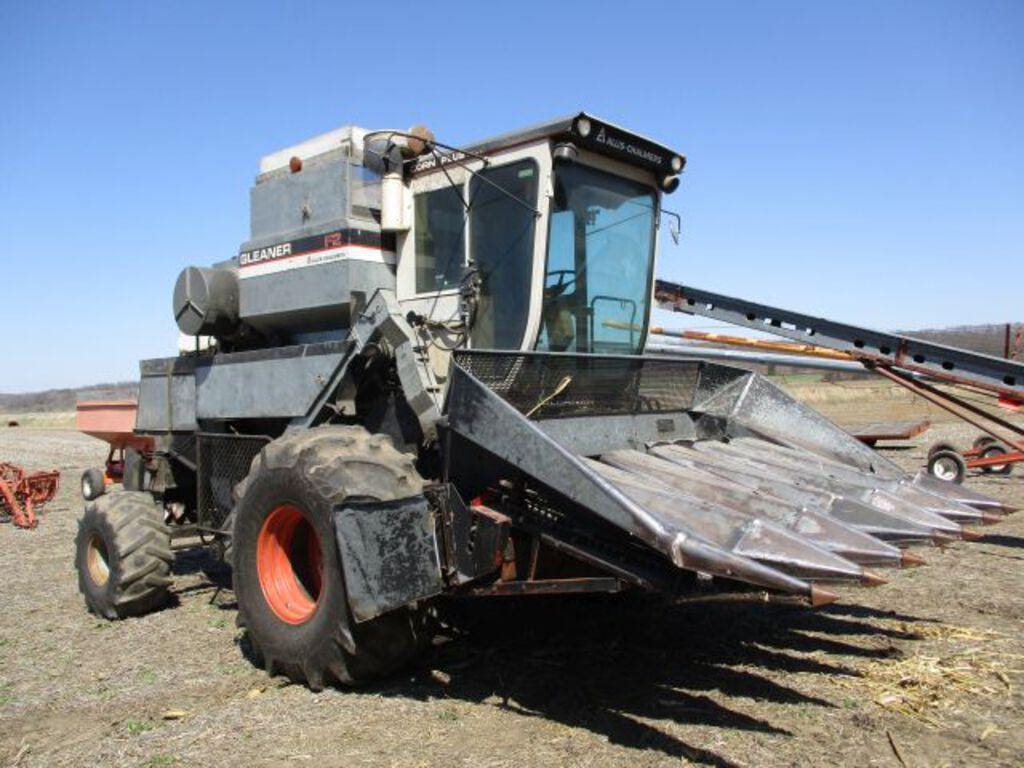 Main image Gleaner F2