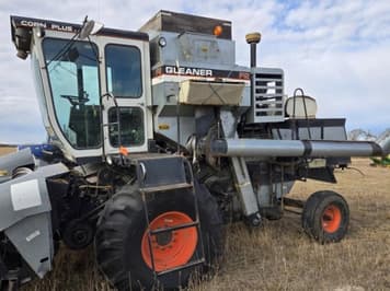 Main image Gleaner F2