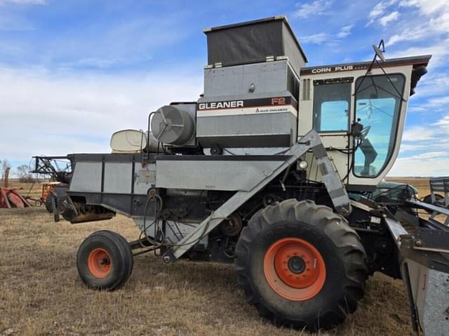 Image of Gleaner F2 equipment image 2