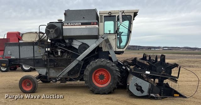 Image of Gleaner F3 equipment image 3