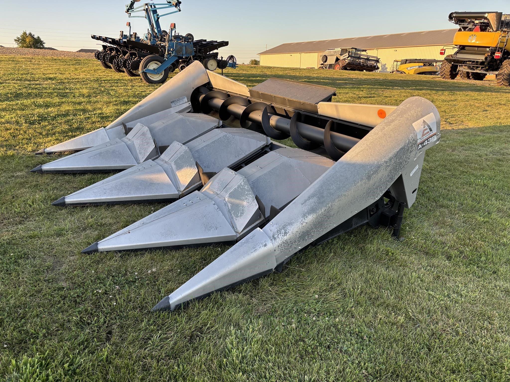 Gleaner 438A Equipment Image0