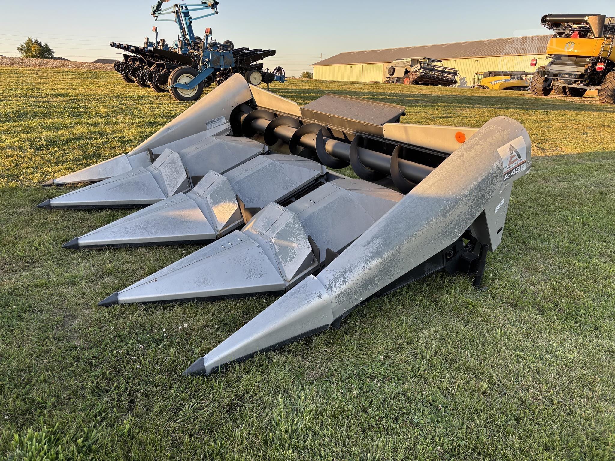 Gleaner 438A Equipment Image0