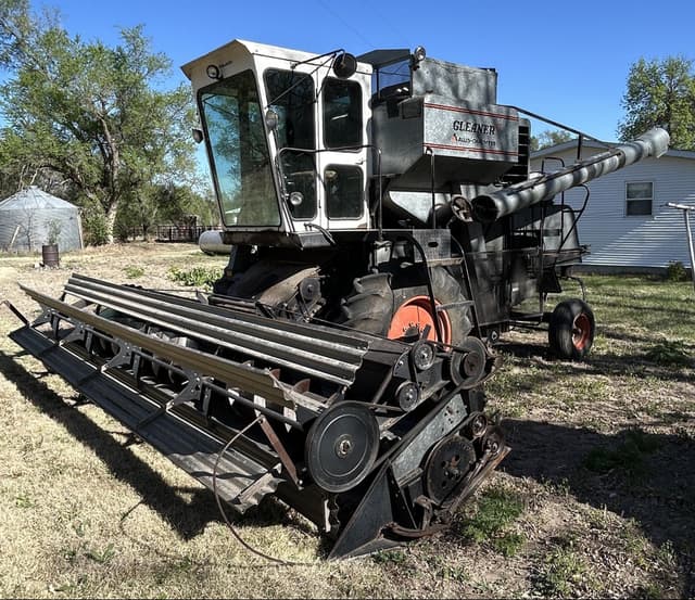 Image of Gleaner G equipment image 1