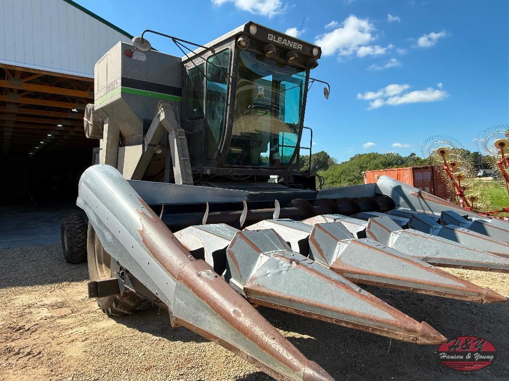 Image of Gleaner 630 Image 1