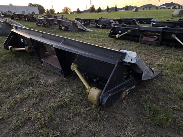 Image of Gleaner Hugger 630 equipment image 4