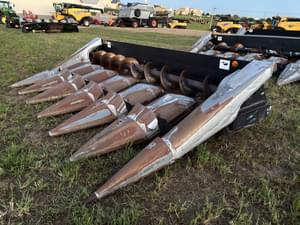 Gleaner Hugger 630 Image