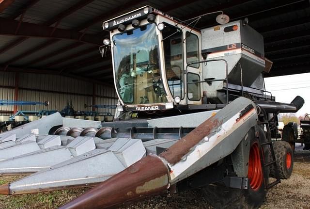 Image of Gleaner L2 equipment image 1