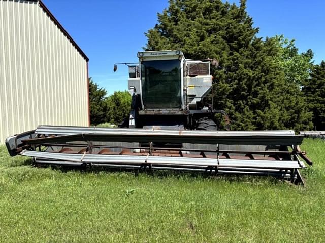 Image of Gleaner L equipment image 2