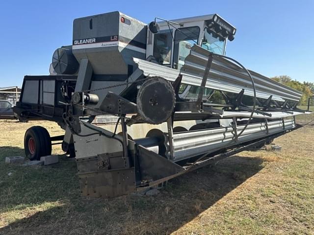 Image of Gleaner L2 equipment image 1