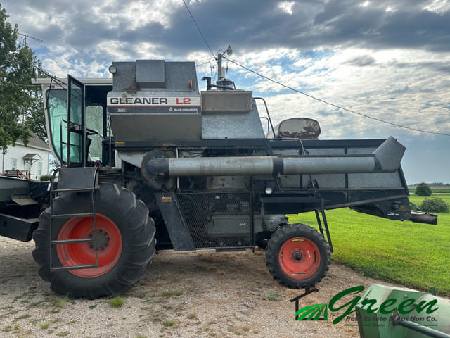 Image of Gleaner L2 equipment image 1