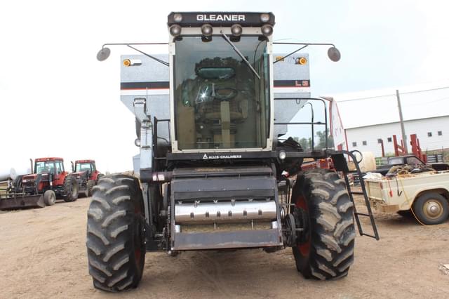 Image of Gleaner L3 equipment image 2