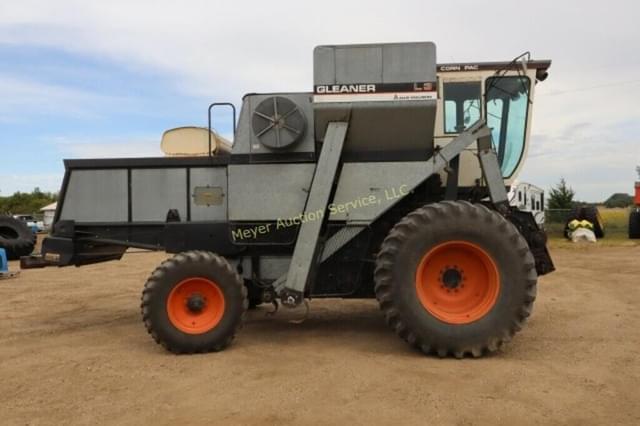 Image of Gleaner L3 equipment image 1