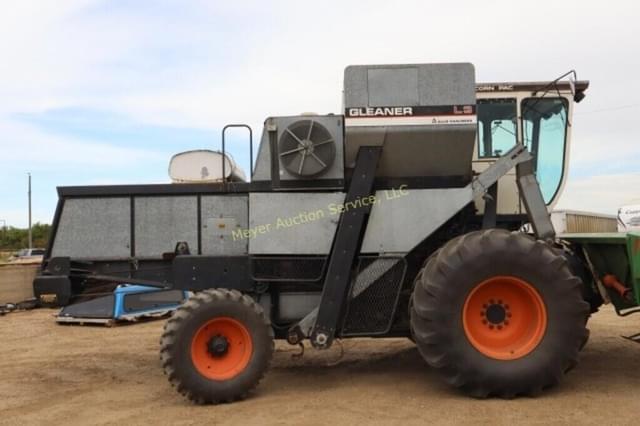 Image of Gleaner L3 equipment image 1