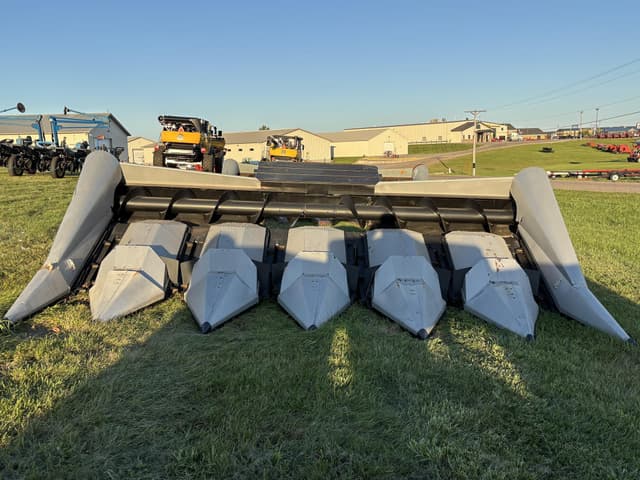 Image of Gleaner A630 equipment image 1