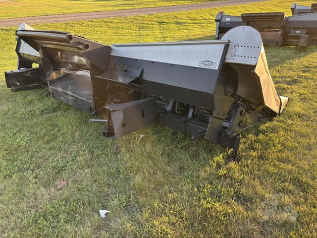 Image of Gleaner A630 equipment image 4