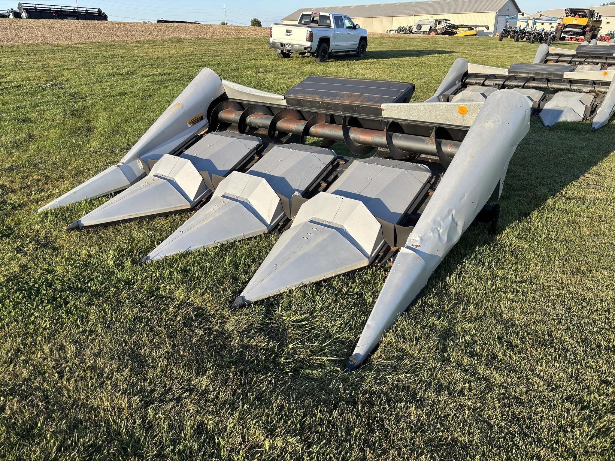 Gleaner 438A Equipment Image0