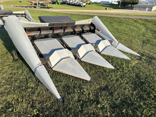 Image of Gleaner 438A equipment image 2