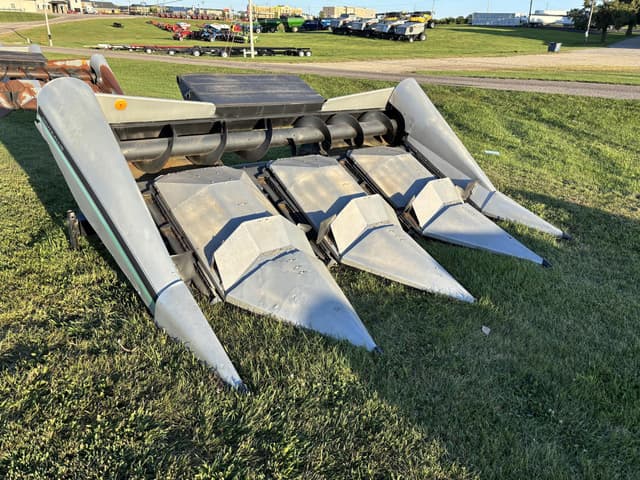 Image of Gleaner 438A equipment image 2