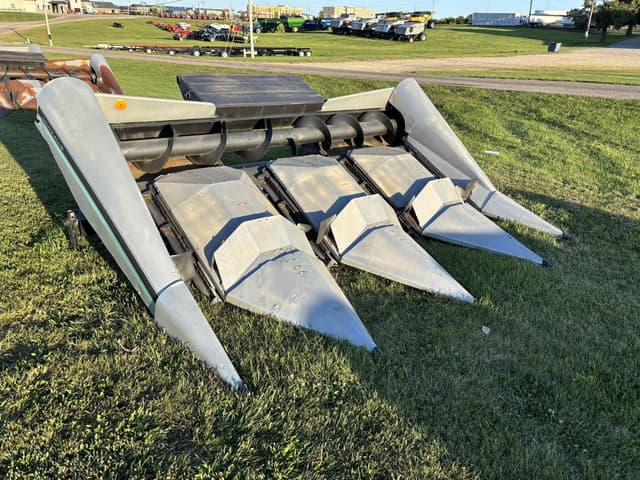 Image of Gleaner 438A equipment image 2