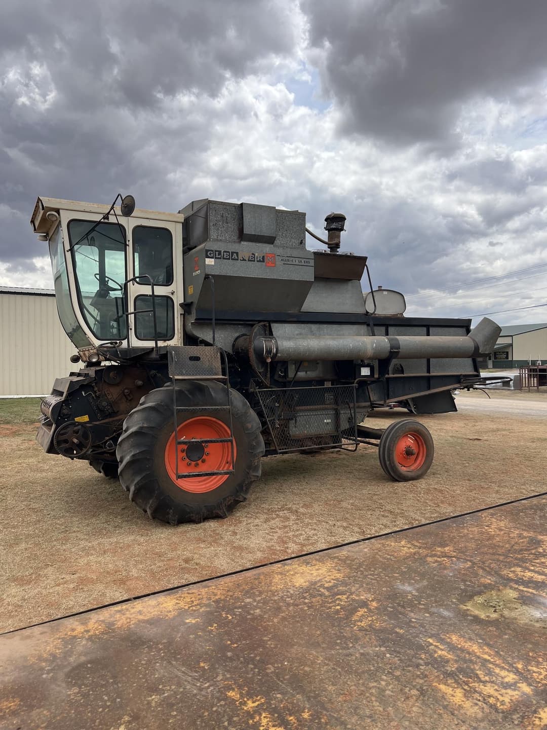 Image of Gleaner M Image 0