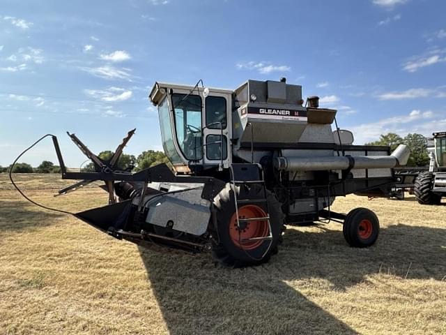 Image of Gleaner M equipment image 3