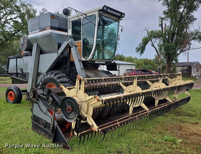 Image of Gleaner M2 equipment image 2