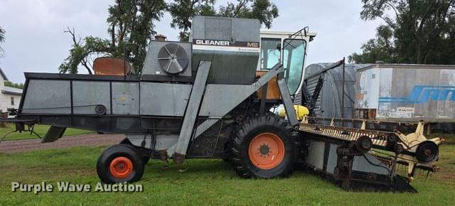 Image of Gleaner M2 equipment image 3