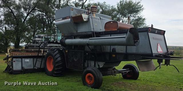 Image of Gleaner M2 equipment image 4