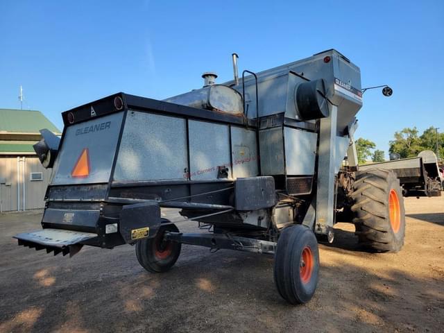 Image of Gleaner M2 equipment image 4