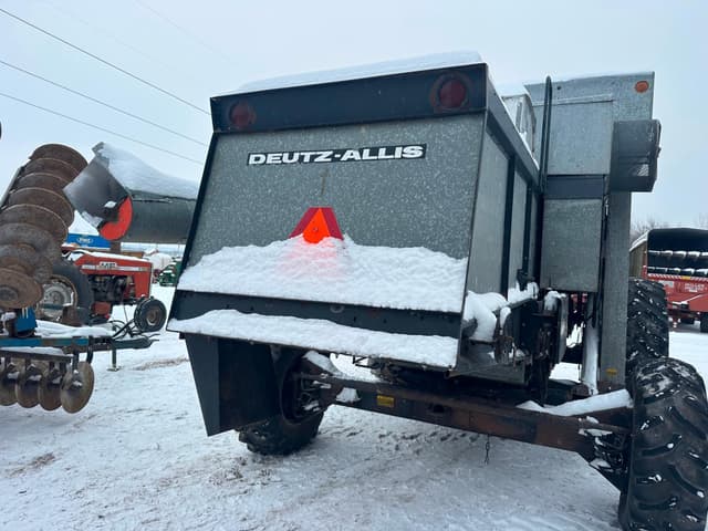 Image of Gleaner M3 equipment image 4