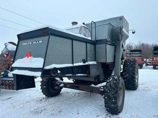 Image of Gleaner M3 equipment image 2