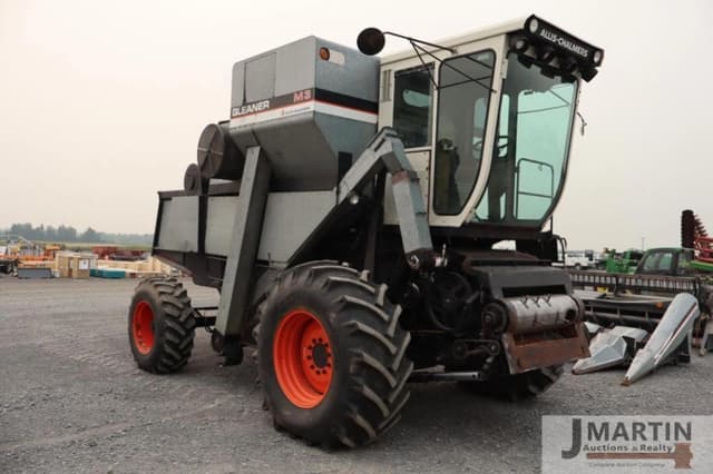 Image of Gleaner M3 equipment image 1