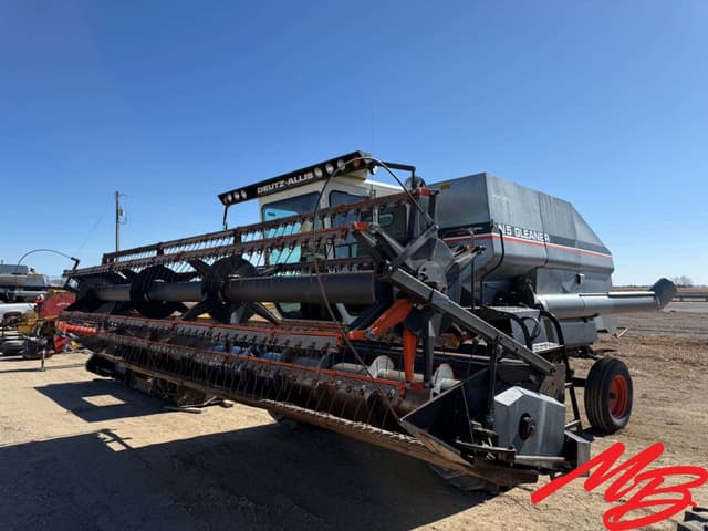 Image of Gleaner N5 equipment image 1