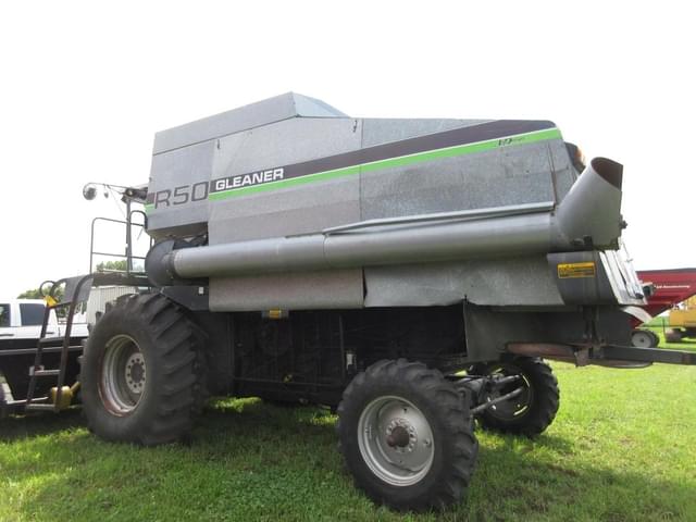 Image of Gleaner R50 equipment image 2