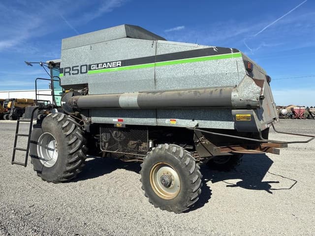 Image of Gleaner R50 equipment image 3