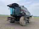 Gleaner R52 Image