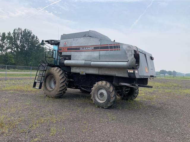 Image of Gleaner R52 equipment image 1