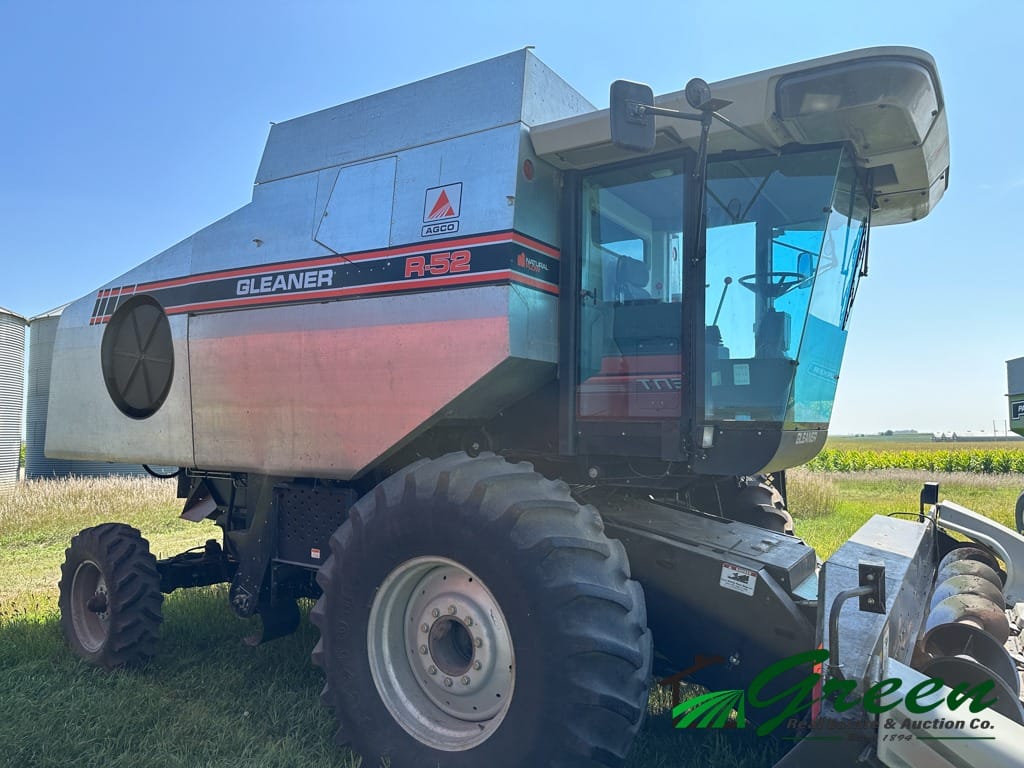 Main image Gleaner R52