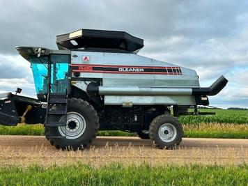 Main image Gleaner R52