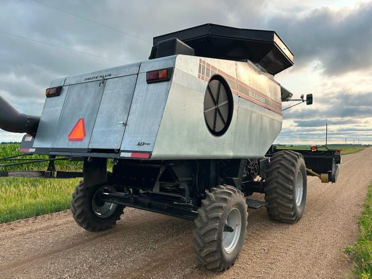 Gleaner R52 Combines Class 5 for Sale | Tractor Zoom