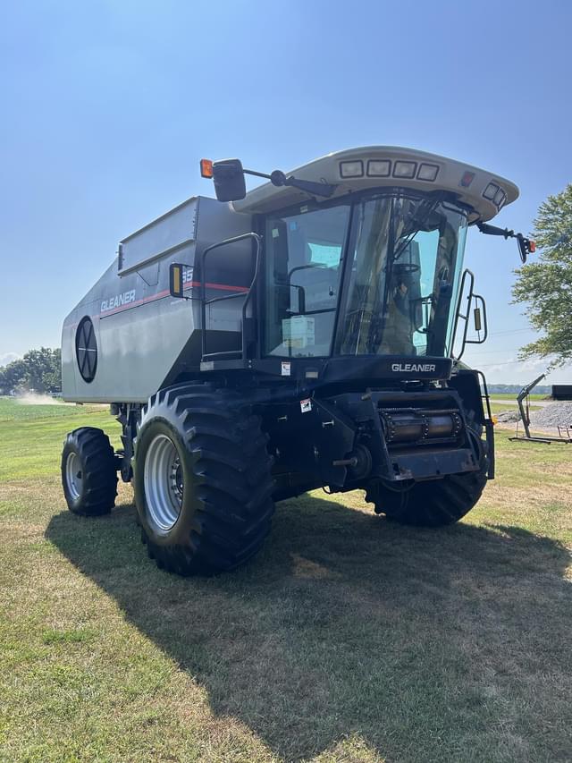 Image of Gleaner R65 equipment image 1