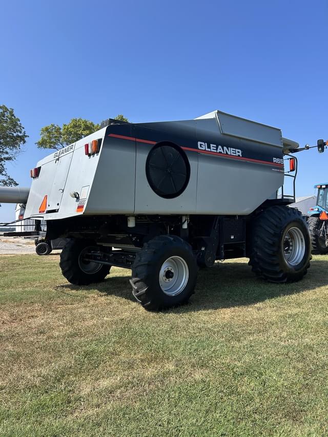 Image of Gleaner R65 equipment image 2