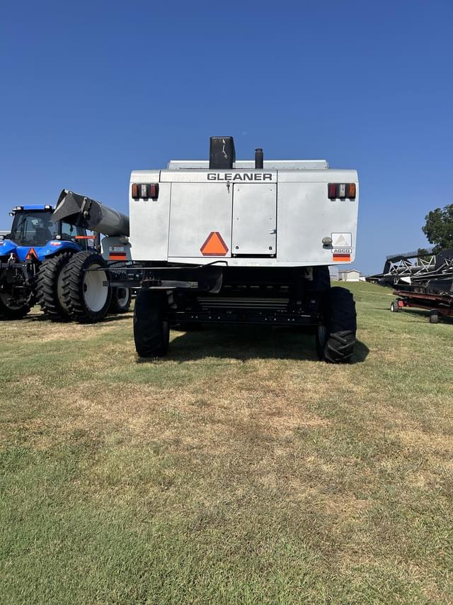 Image of Gleaner R65 equipment image 3