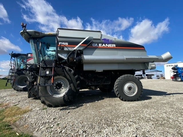 Main image Gleaner R65