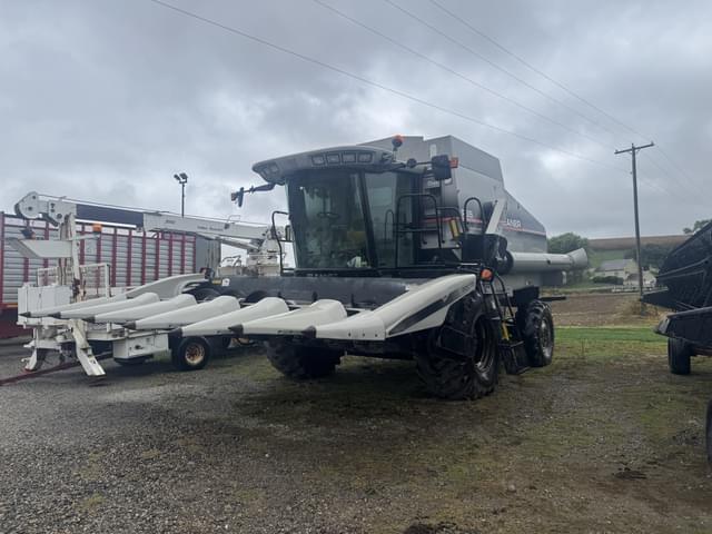 Image of Gleaner R65 equipment image 2